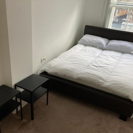 Two Double Bedroom Flat In Soho London Bagian luar foto