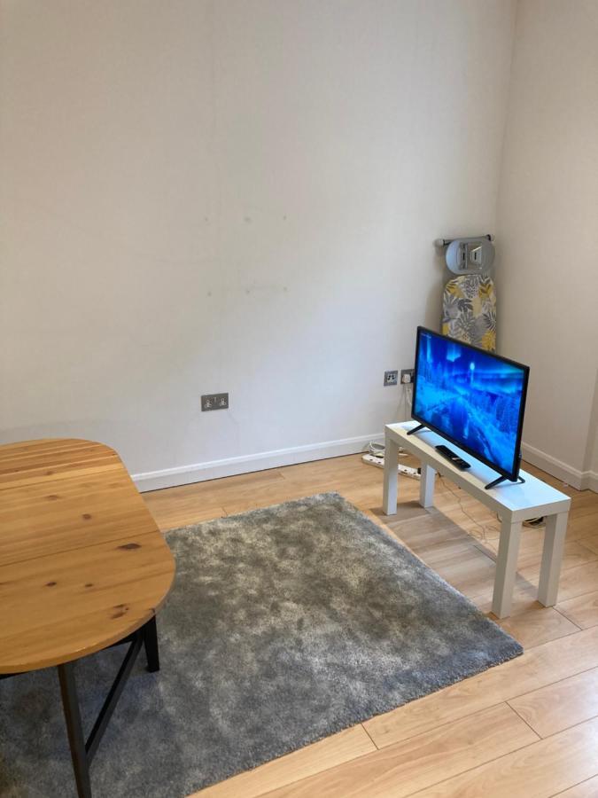 Two Double Bedroom Flat In Soho London Bagian luar foto